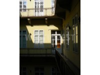 В историческом центре Будапешта предлагается на продажу барская квартира