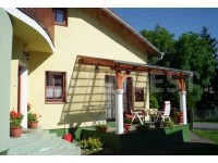 На знаменитом термальном курорте в городе Залакарош предлагается на продажу семейный дом, состоящий из четырёх апартаментов