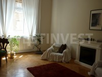 В 8 районе Будапешта,  , в хорошем, аккуратном доме старинной постройки предлагается на продажу квартира 