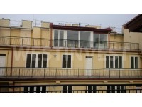 В 6-ом районе Будапешта, в его дипломатической части предлагается на продажу новостроенная квартира