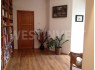 На границе 13 и 14 районов Будапешта предлагается на продажу просторная, двухэтажная, пятикомнатная квартира 